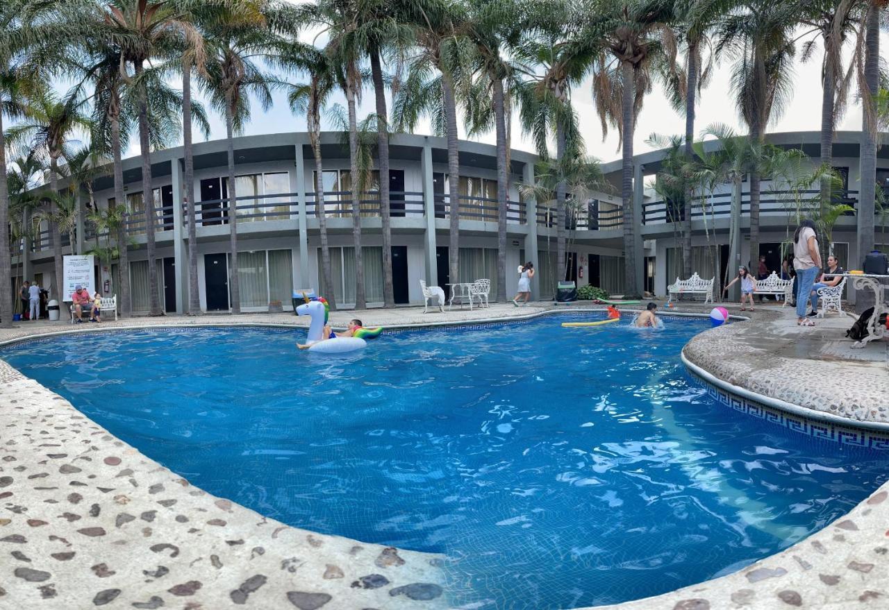 ספופן Hotel Suites Del Real מראה חיצוני תמונה