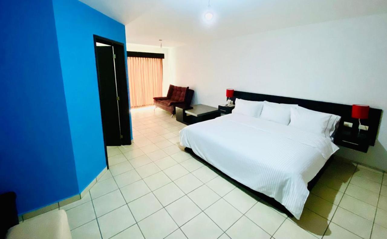 ספופן Hotel Suites Del Real מראה חיצוני תמונה
