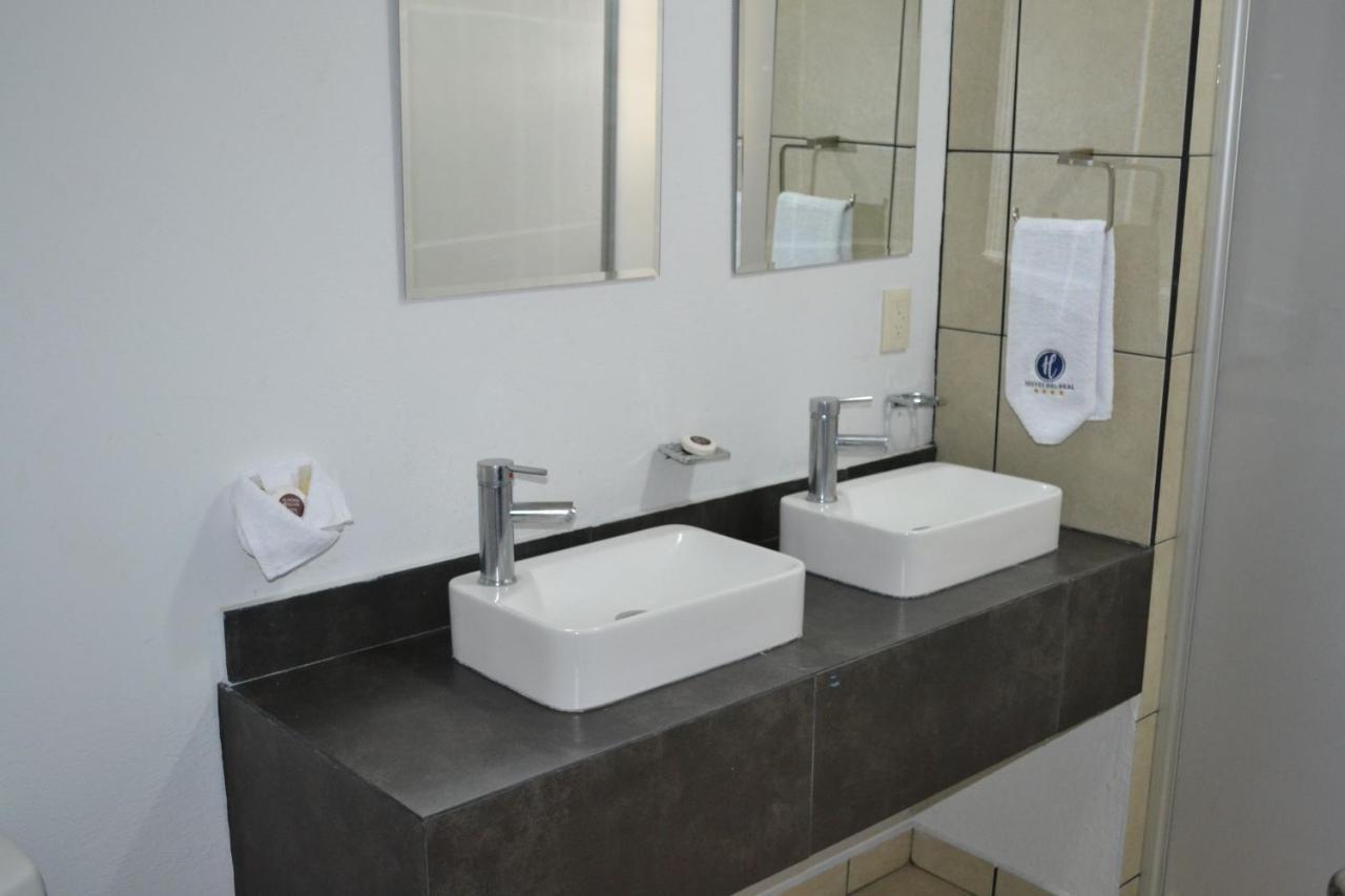 ספופן Hotel Suites Del Real מראה חיצוני תמונה